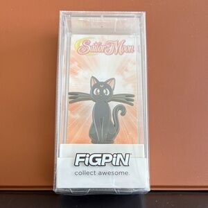 FiGPiN Sailor Moon Black Luna Enamel Pin - Black